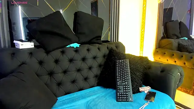 Snapshot of Nanda_Mendoza chatting on July 15, 2026, 1:27 pm Nanda Mendoza online show from July 15, 2026, 1:27 pm