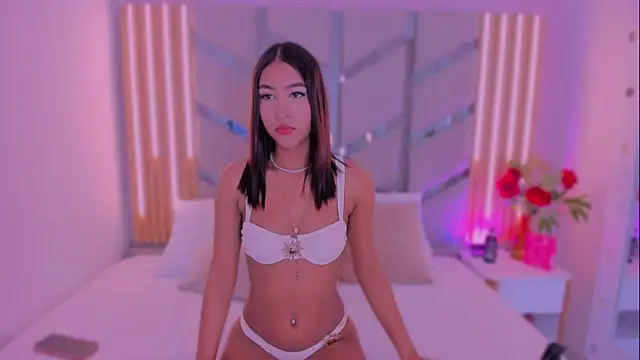 Snapshot of EmilyCruz- chatting on July 27, 2026, 10:06 pm EmilyCruz- online show from July 27, 2026, 10:06 pm