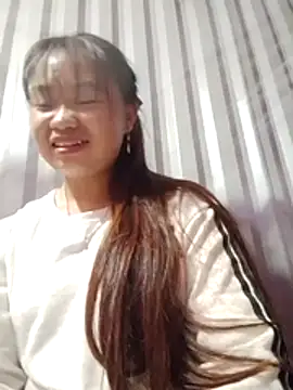 Snapshot of Chip-02 chatting on July 14, 2026, 1:39 pm Chip-02 online show from July 14, 2026, 1:39 pm