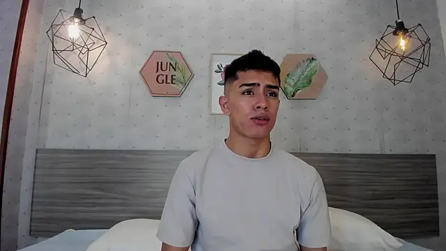 Alejo Jones  online show from July 23, 2026, 12:25 pm