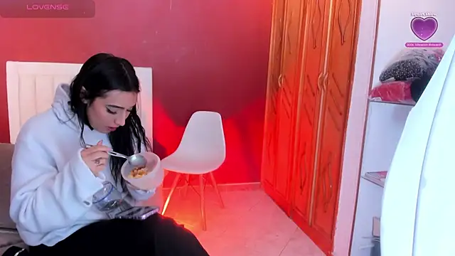 Victoriaonfire online show from July 28, 2026, 5:01 pm