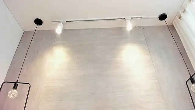 Snapshot of MuseumOFvanne chatting on July 24, 2026, 8:18 pm MuseumOFvanne online show from July 24, 2026, 8:18 pm