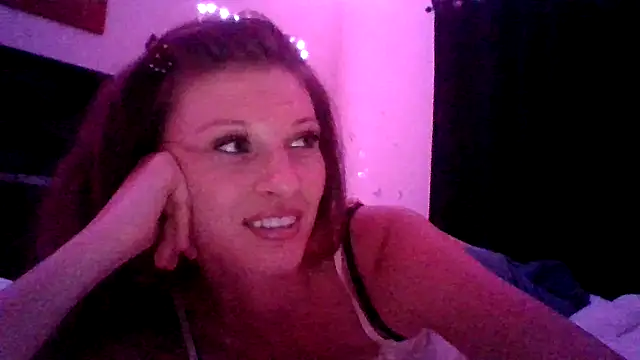LuciousItaliaaa online show from July 14, 2026, 6:40 am