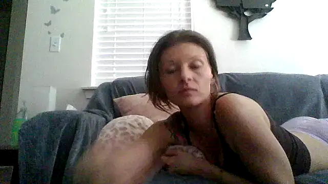 LuciousItaliaaa online show from July 15, 2026, 12:38 am