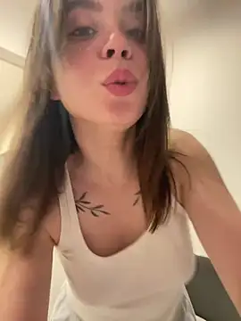 Snapshot of 19_PetiteEilish_97 chatting on July 10, 2026, 10:12 pm 19 PetiteEilish 97 online show from July 10, 2026, 10:12 pm
