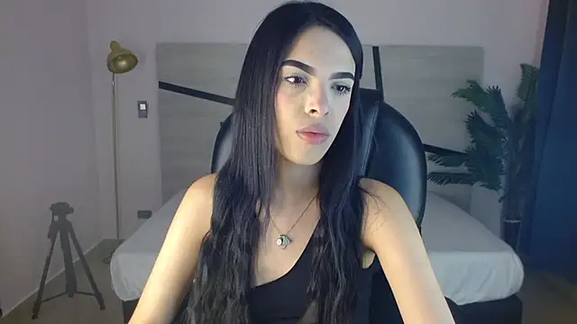 Snapshot of valery_restrepo chatting on July 27, 2026, 8:38 pm valery restrepo online show from July 27, 2026, 8:38 pm