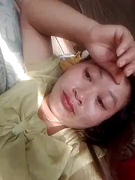 Snapshot of Lan-oanh chatting on July 13, 2026, 11:29 pm Lan-oanh online show from July 13, 2026, 11:29 pm