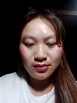 Snapshot of Lan-oanh chatting on August 5, 2026, 11:13 am Lan-oanh online show from August 5, 2026, 11:13 am