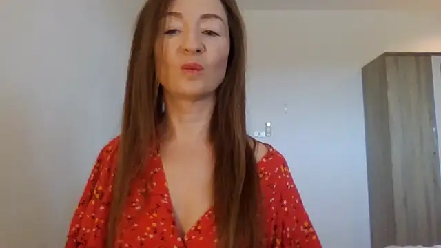 Sweet Poeme online show from July 26, 2026, 5:15 am