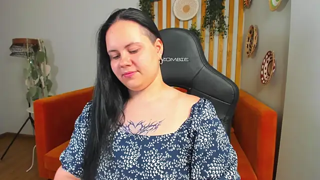 DaisyHarts online show from July 21, 2026, 4:09 pm