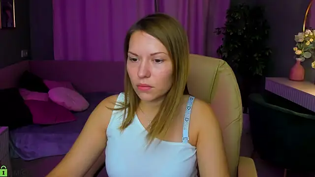 Kira Miragee online show from July 29, 2026, 2:21 am