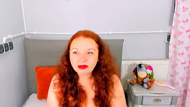Snapshot of ElisabethLovee chatting on July 17, 2026, 2:24 pm ElisabethLovee online show from July 17, 2026, 2:24 pm