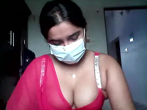 A-Rosesexy online show from July 15, 2026, 6:07 am