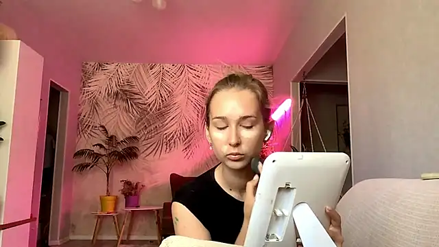 Snapshot of JoyBold chatting on July 22, 2026, 9:34 am JoyBold online show from July 22, 2026, 9:34 am