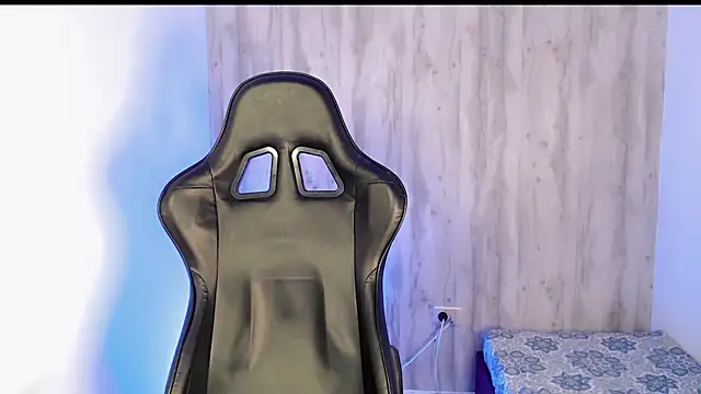JeifMoon  online show from July 20, 2026, 1:02 pm