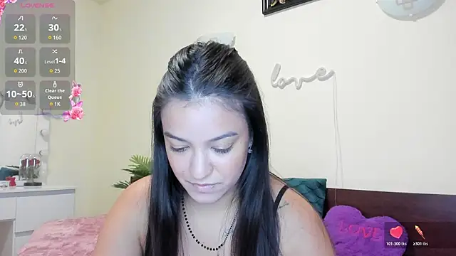 LunaaKitty online show from July 16, 2026, 6:08 am