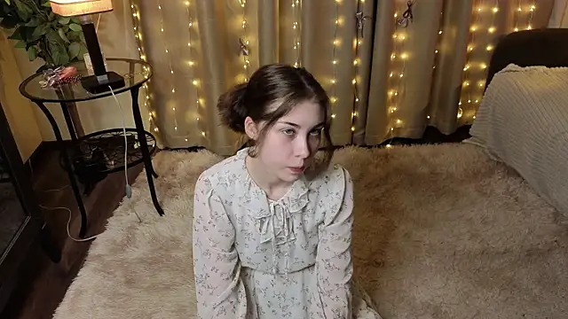 Snapshot of LauraleeSadiq chatting on July 22, 2026, 8:22 pm LauraleeSadiq online show from July 22, 2026, 8:22 pm