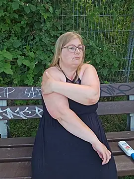 Snapshot of XX-LunaBliss-Xx chatting on July 12, 2026, 5:26 pm XX-LunaBliss-Xx online show from July 12, 2026, 5:26 pm