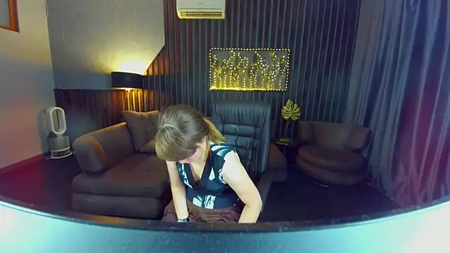 AlexaAmour online show from July 22, 2026, 5:43 am