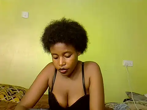Snapshot of Beb_bee chatting on July 16, 2026, 7:31 pm Beb bee online show from July 16, 2026, 7:31 pm
