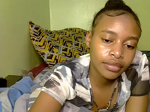 Snapshot of Beb_bee chatting on July 25, 2026, 11:35 pm Beb bee online show from July 25, 2026, 11:35 pm