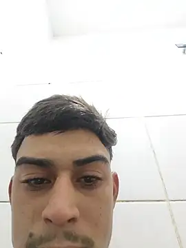 Snapshot of Miguel_xxt chatting on July 8, 2026, 6:12 pm Miguel xxt online show from July 8, 2026, 6:12 pm