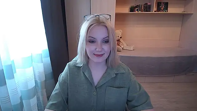 ElsyGven online show from July 12, 2026, 1:13 pm
