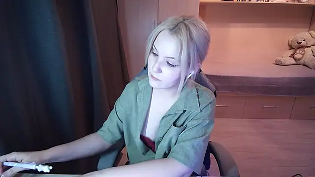 ElsyGven online show from July 22, 2026, 3:04 pm