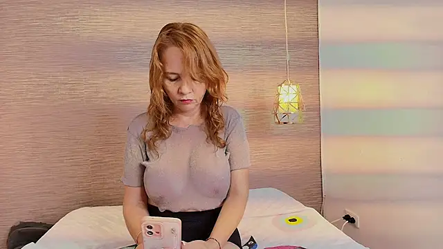 Violetamoon669 online show from July 27, 2026, 11:50 am