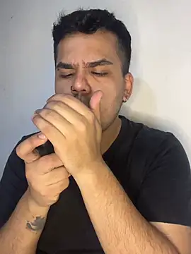 LatinBearX online show from July 9, 2026, 11:47 am