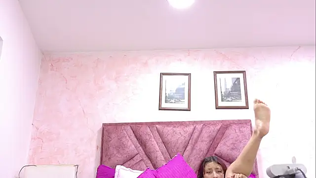 Vale Rosse  online show from July 18, 2026, 11:36 am