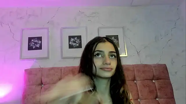 Katalina Laurent online show from July 25, 2026, 11:08 am