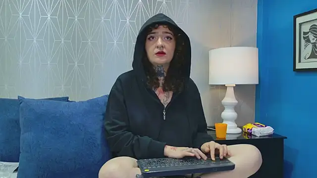 Snapshot of DaphneVelvett chatting on July 30, 2026, 7:24 pm DaphneVelvett online show from July 30, 2026, 7:24 pm