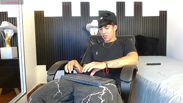 ren storm online show from July 28, 2026, 3:24 am