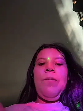 AlondraSoomers online show from July 17, 2026, 1:51 pm