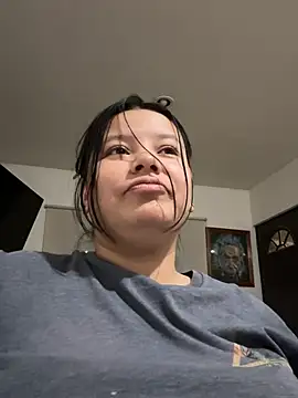 AlondraSoomers online show from July 28, 2026, 4:19 am