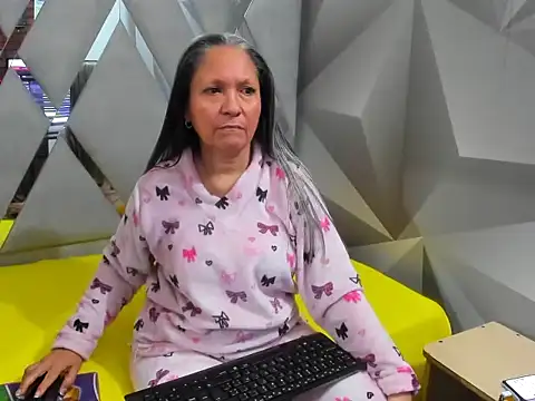 Charlotte Moon1 online show from July 21, 2026, 3:42 am