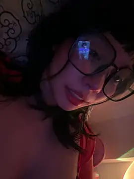 Snapshot of Daddys_Blowjob_Princess chatting on July 19, 2026, 9:46 am Daddys Blowjob Princess online show from July 19, 2026, 9:46 am