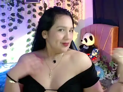 IVYGRETA online show from July 17, 2026, 4:41 am