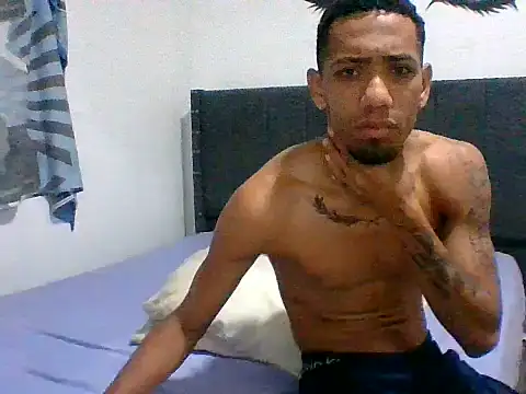 Snapshot of Blessed_latin chatting on July 10, 2026, 11:24 am Blessed latin online show from July 10, 2026, 11:24 am