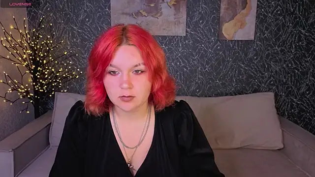 Emma Davise online show from July 20, 2026, 1:09 am