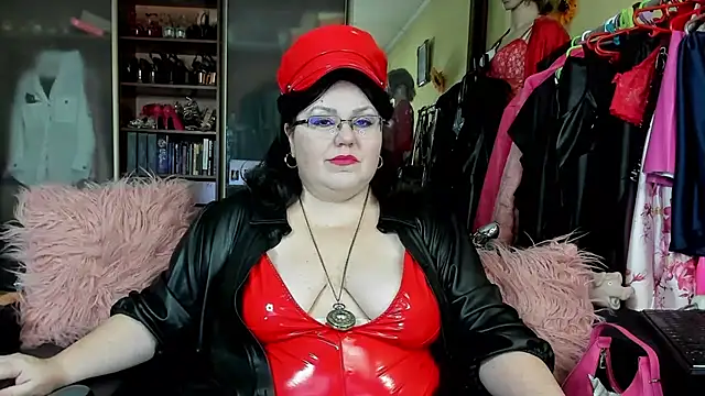 Snapshot of KaryQueen chatting on February 14, 2025, 4:41 pm KaryQueen online show from February 14, 2025, 4:41 pm