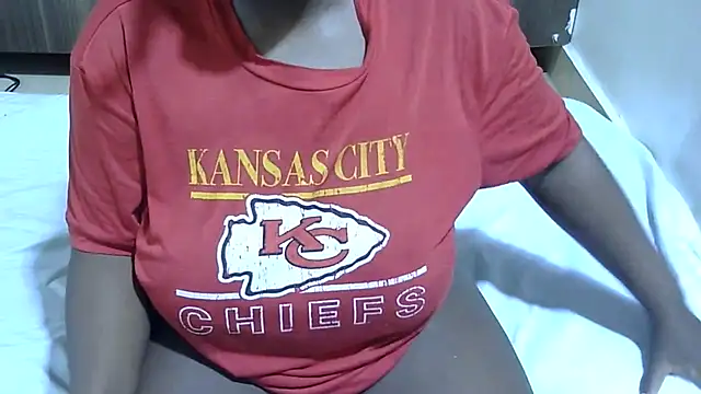 Snapshot of RawHoneyXO_ chatting on July 16, 2026, 6:30 am RawHoneyXO online show from July 16, 2026, 6:30 am