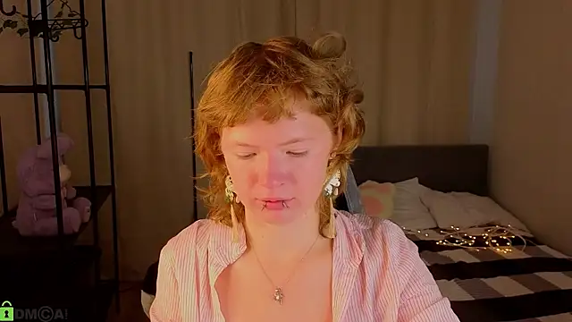 VioletDesiree online show from July 26, 2026, 1:03 am