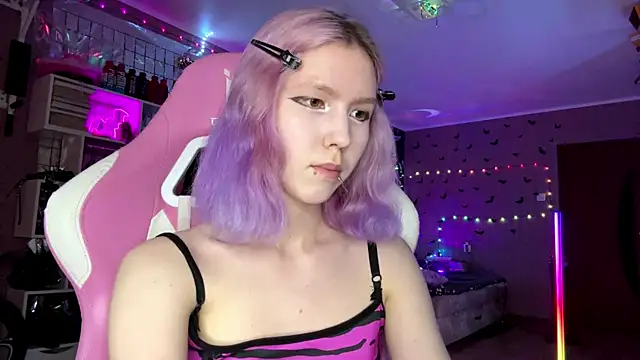 lonely bunny online show from July 20, 2026, 2:52 pm