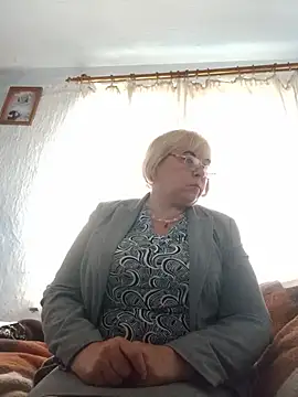 Elena Beautiful784 online show from July 10, 2026, 4:17 am