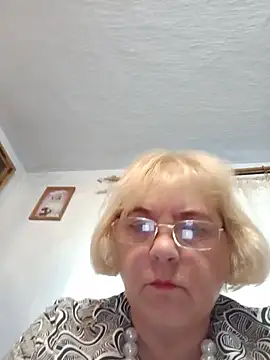 Elena Beautiful784 online show from July 20, 2026, 3:10 am