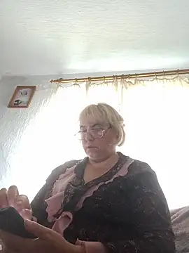 Elena Beautiful784 online show from July 27, 2026, 6:53 am