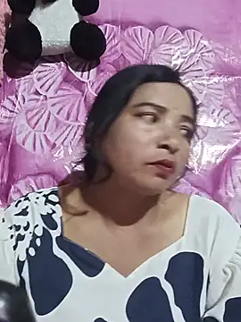 queen 1211 online show from July 27, 2026, 3:52 pm