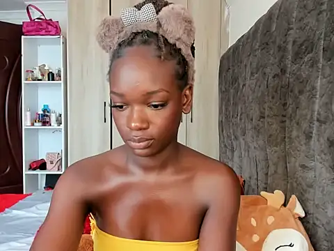Snapshot of Finnest_choocie chatting on July 27, 2026, 12:01 pm Finnest choocie online show from July 27, 2026, 12:01 pm